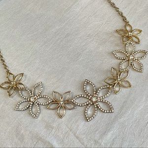 NEW Rhinestone Flower Statement Necklace